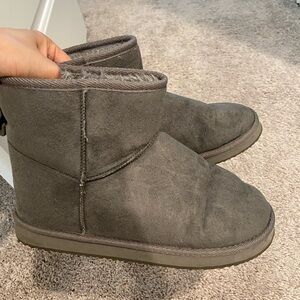 Faux fur boots